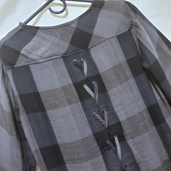 Cloth & Stone Anthro Hi-Low Flannel Tie Back Top - Picture 6 of 9